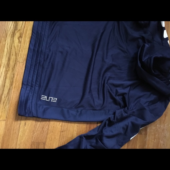 Uconn Men light jacket - Picture 4 of 5